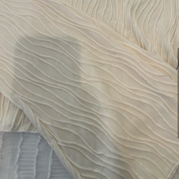 - Cider Textured Bell Sleeve High Neck Top - Picture 3 of 7